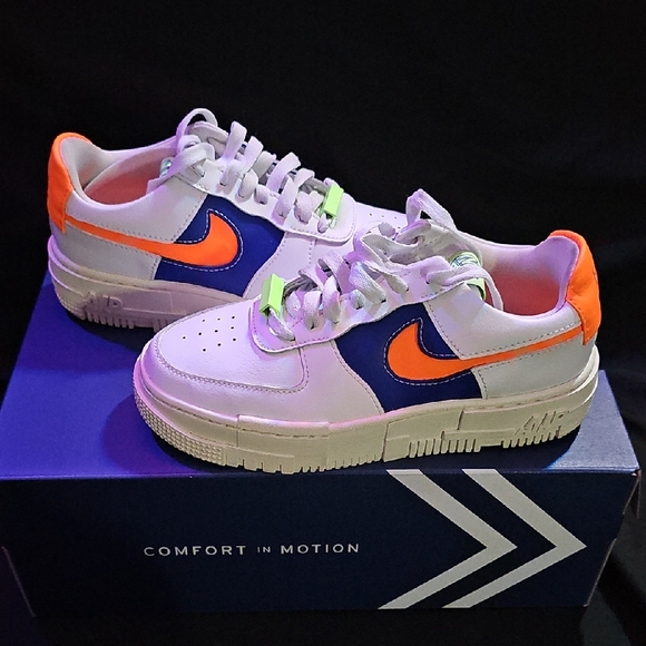 *Like New* Nike Womans Airforce 1 Pixel Lows - Picture 10 of 11